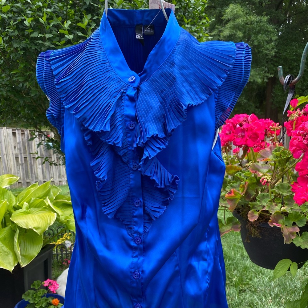 Essentials byMilano Royal Blue Sleeveless Top SZ M